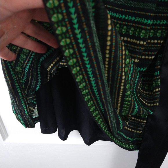 Patterned Sleeveless Lined Top with Connected Scarf by Worthington - Picture 9 of 10